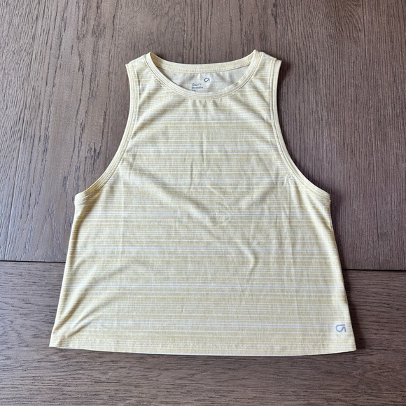 Bundle of 2 GapFit Breathe Tank Tops Size XS - Picture 9 of 10